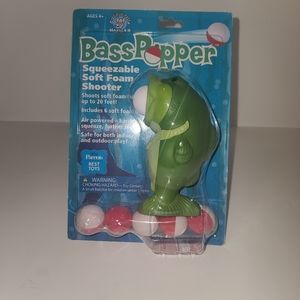New Sealed Bass Popper Hog Wild Soft Foam 6 Ball Squeeze Shooter Indoor Outdoor